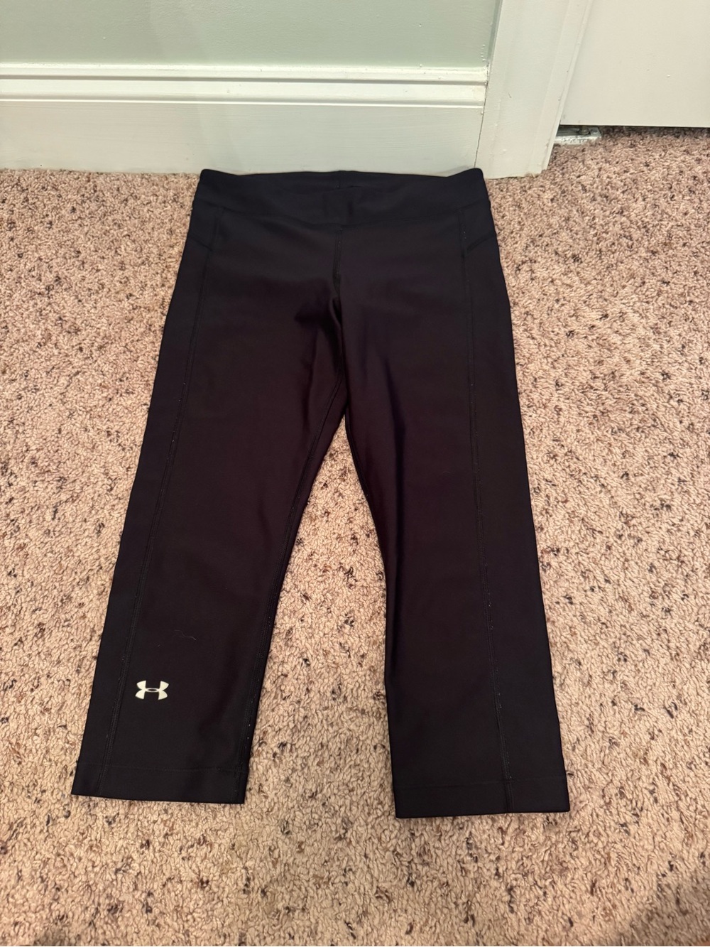Under Armour Black Capri Leggings